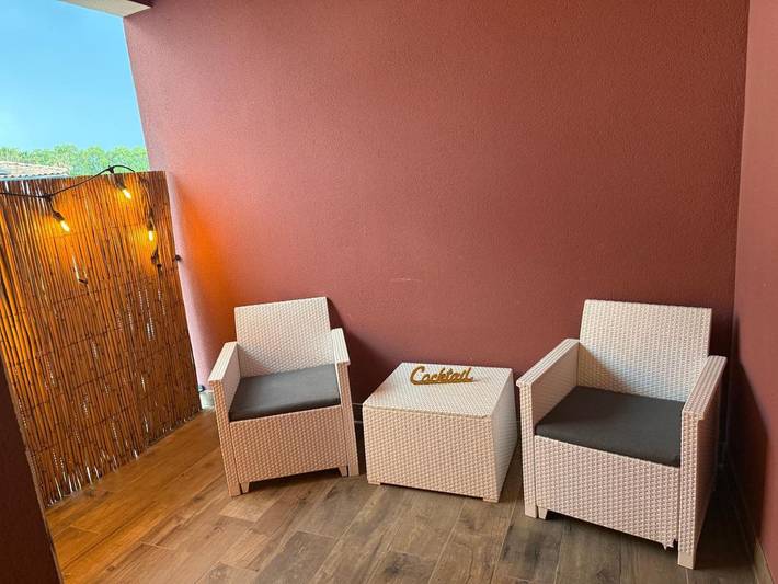 Gîte pour 8 personnes, avec terrasse et vue à Lunel-Viel - 2