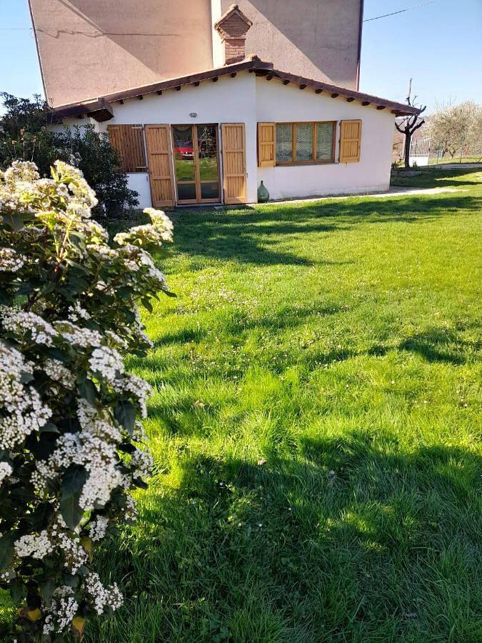 Casa vacanza per 6 persone, con giardino e panorama nonché piscina, con animali domestici - 1