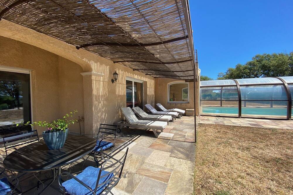 Discover the upper Var with family or friends from a beautiful contryside villa. in Régusse, Brignoles region