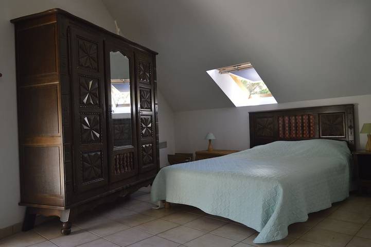 Gîte pour 5 personnes, avec terrasse ainsi que jardin et piscine, animaux acceptés à Azerat - 3