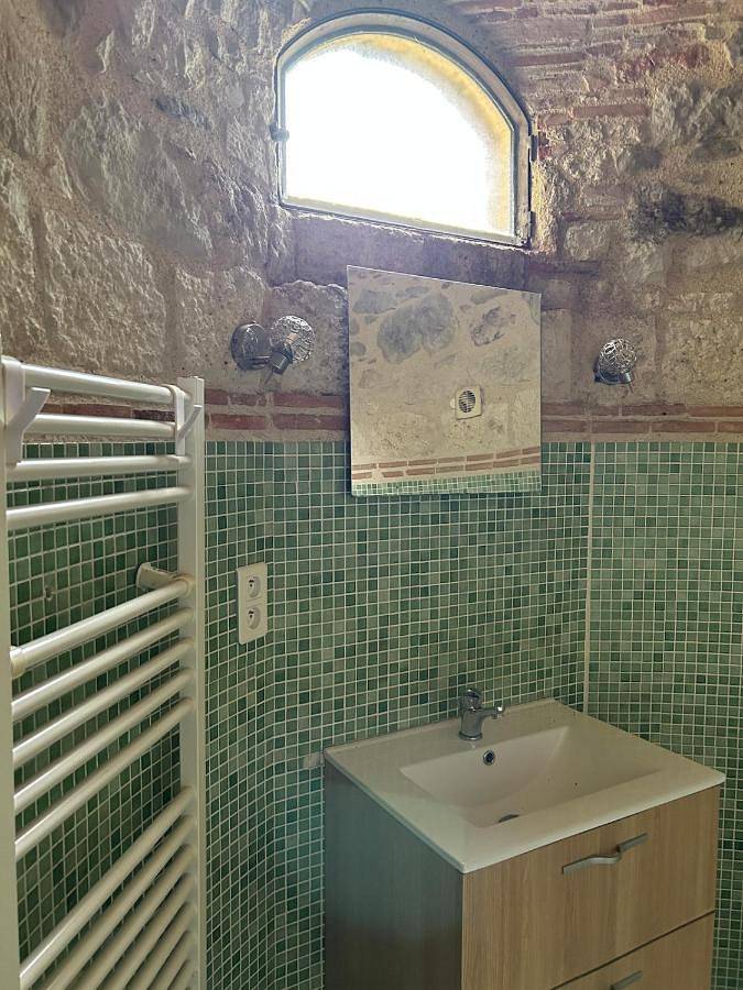 Location de vacances pour 8 personnes, avec piscine et vue ainsi que terrasse et jardin à Dolmayrac (Lot-et-Garonne) - 4