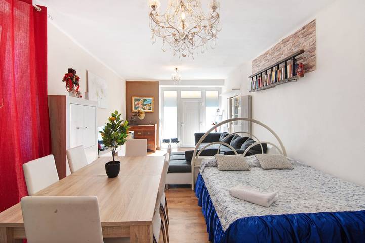 Apartamento inteiro, Apartamento 'Mary House 2' com vista para a montanha e acesso Wi-Fi in Torchione-Moia, Albosaggia