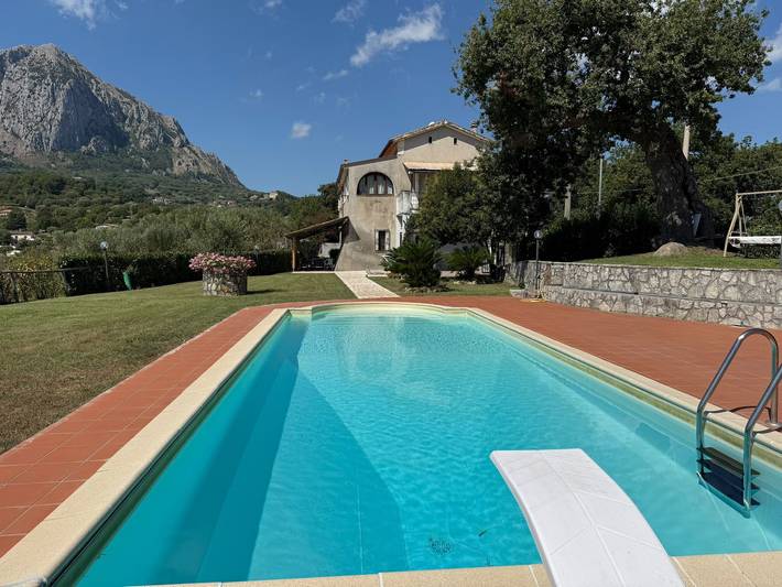 Casa vacanza per 12 persone, con Balcone e Giardino a San Giovanni a Piro