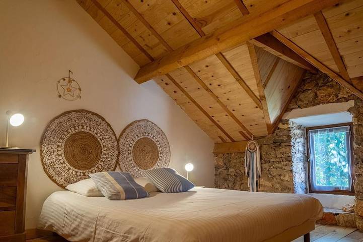 Location de vacances pour 5 personnes, avec jardin à Saint-Pierre-des-Tripiers - 2