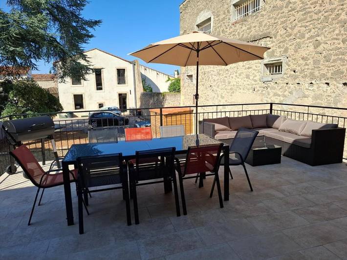 Location de vacances pour 6 personnes, avec piscine et jardin à Montblanc - 2