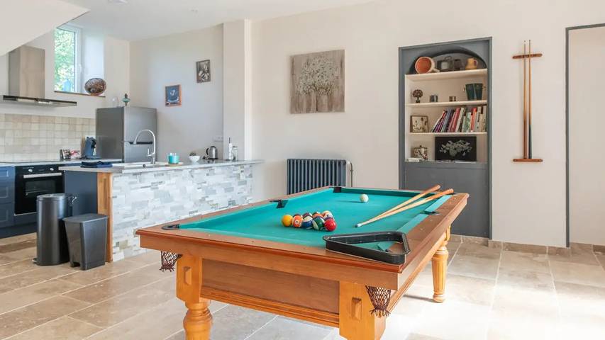 Location de vacances pour 7 personnes, avec sauna ainsi que jacuzzi et jardin à Dompierre-les-Ormes - 3