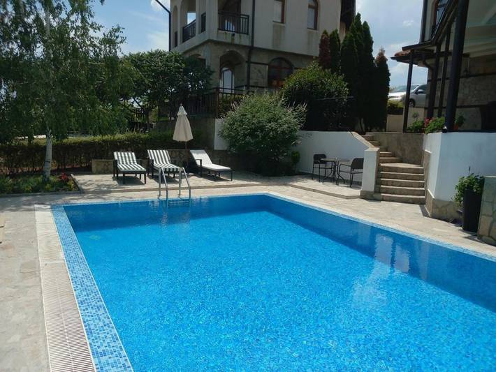 Maison d’hôte pour 10 personnes, avec piscine et vue ainsi que jardin et sauna, animaux acceptés en Bulgarie - 2