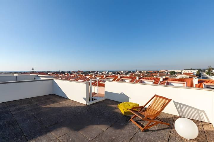 Hel lägenhet, Apartment 'Em Condominio De Esposende' with Sea View, Shared Pool and Wi-Fi in Marinhas, Esposende
