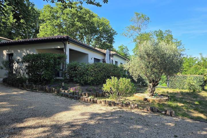 Villa for 11 people, with garden and pool - 1