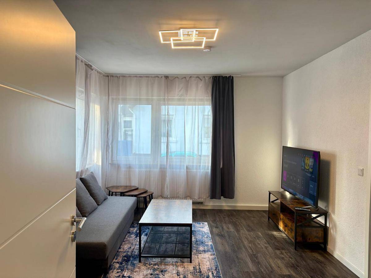 Ganze Wohnung, Siyen two with 24h Check-in in Lampertheim, Bergstraße