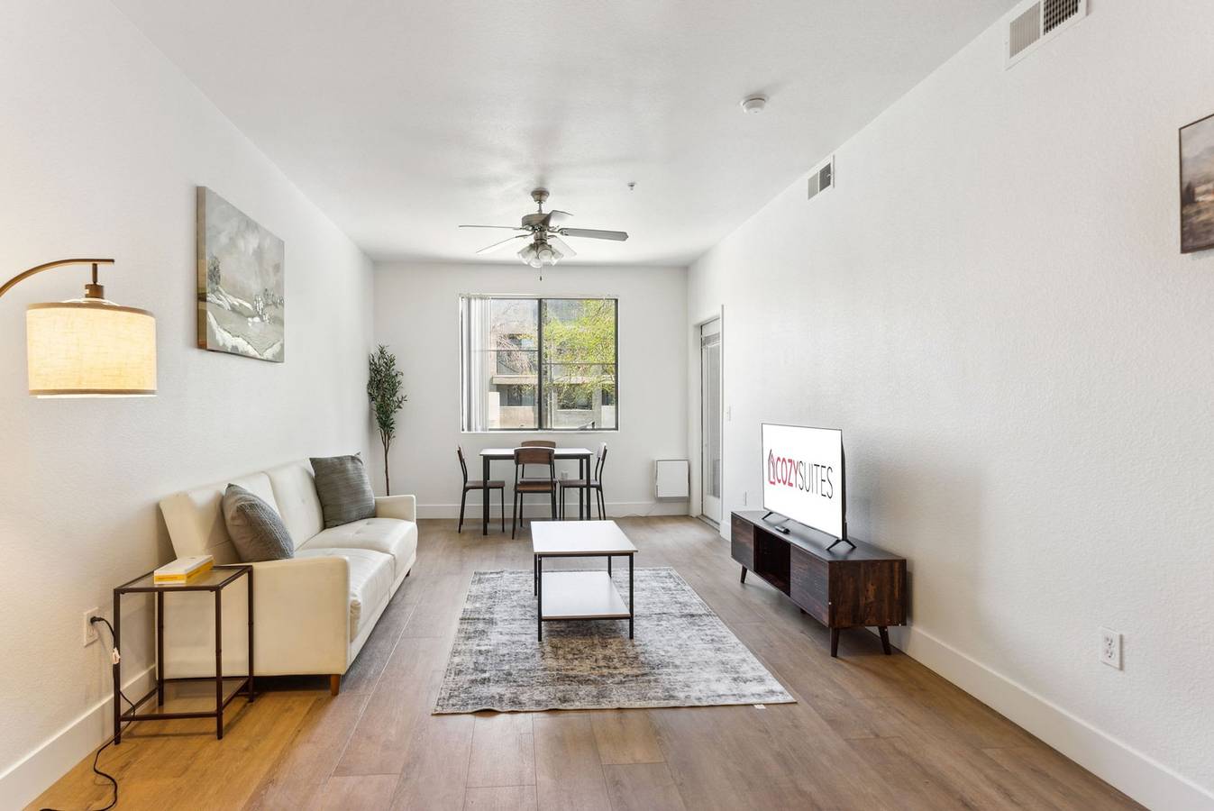 Ganze Wohnung, Cozysuites Glendale - Westgate with pool 12 in Glendale, Maricopa County