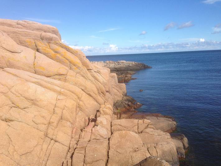 Ganze Wohnung, Ferienwohnung mit Meerblick auf den Klippen in Allinge, Bornholm