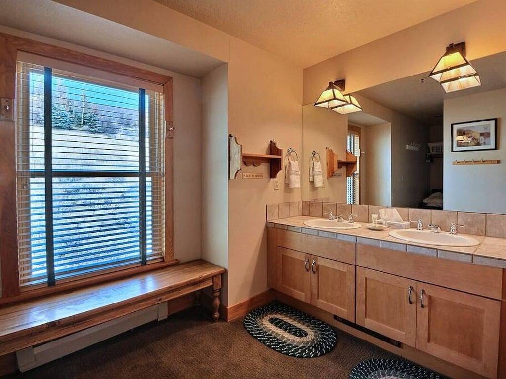 Ganze Wohnung, Schöne Greyhawk 3 Schlafzimmer mit eigenem Whirlpool - Shuttle Stop sehr nah in Uinta Wasatch Cache National Forest