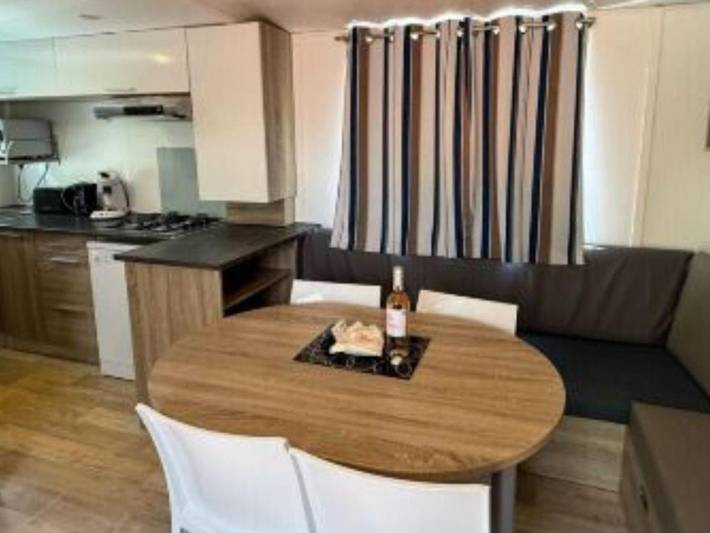 Camping pour 4 personnes, avec terrasse et piscine, animaux acceptés à La Seyne-sur-Mer - 3