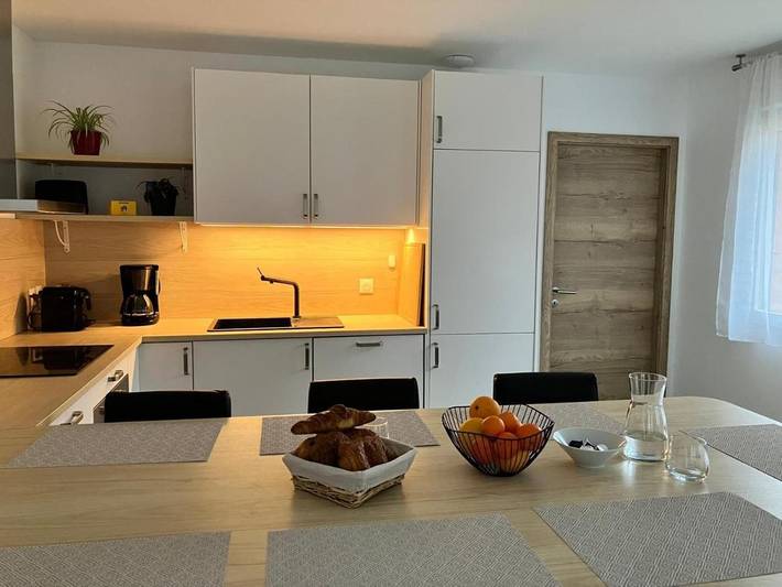 Location de vacances pour 8 personnes, avec terrasse à La Bourgonce