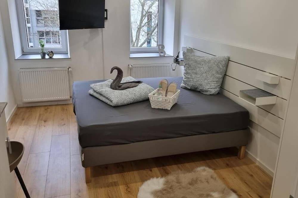 Ganze Wohnung, City Central Apartment House - Apt 2 in Kaiserslautern, Saar-Nahe-Bergland
