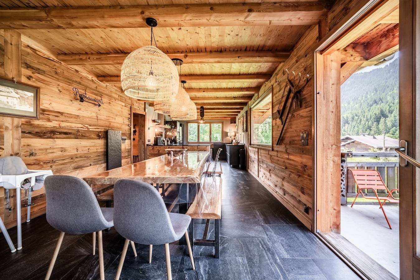Chalet 'Robert Folliet - 15p' avec vue sur la montagne, terrasse partagée et Wi-Fi in La Chapelle-d'Abondance, Les Portes du Soleil