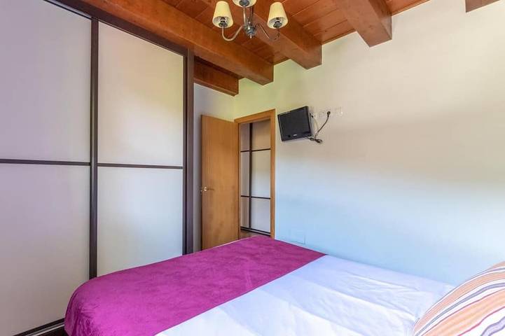 Ganze Wohnung, Ruhiges Haus in Otañes, nahe Strände, Wandern, WIFI, kostenloses Parken in Castro-Urdiales, Kantabrische Küste