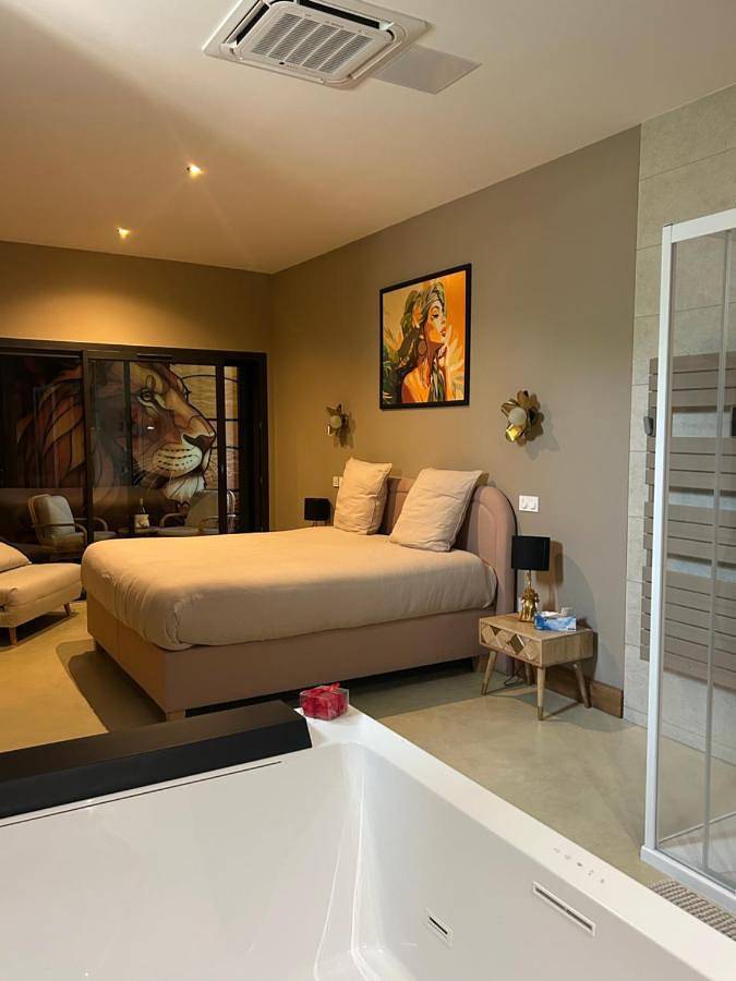La Maison Coloniale Suites privatives de prestige in Torreilles, Côte d'Améthyste