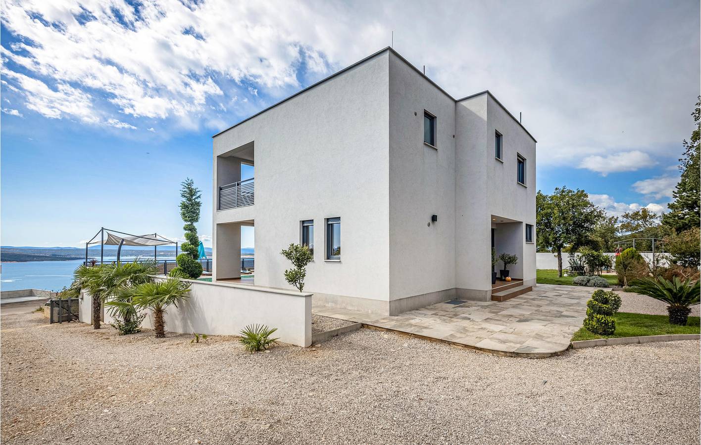 Apartment mit Meerblick, Pool, Terrasse und WLAN – 2,5 km vom Strand entfernt in Crikvenica, Primorje-Gorski Kotar