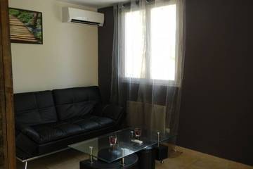 Gîte pour 6 personnes, avec jardin et terrasse à Biguglia