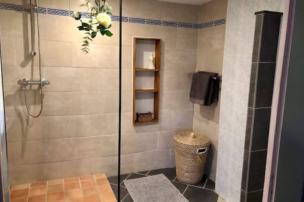 Entire apartment, Authentic stay in the Ardeche with breathtaking views in Vals-les-Bains, Parc naturel régional des Monts d'Ardèche