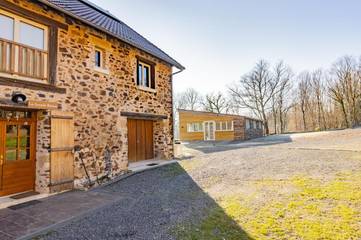 Gîte pour 8 personnes, avec jardin à Savignac-Lédrier