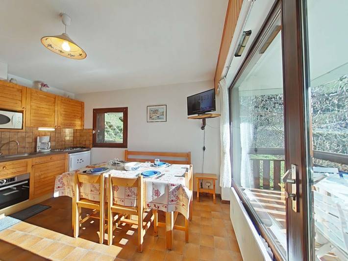 Gîte pour 4 personnes, avec terrasse dans Chinaillon - 2