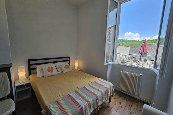 Gîte pour 6 personnes, avec terrasse à Villefranche-du-Périgord - 2