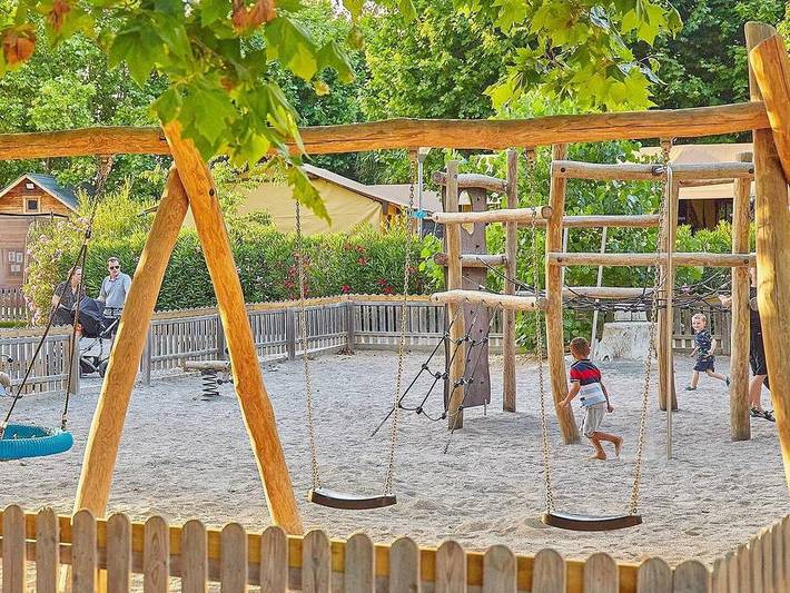 Tente pour 5 personnes, avec Bassin pour enfant à Fréjus