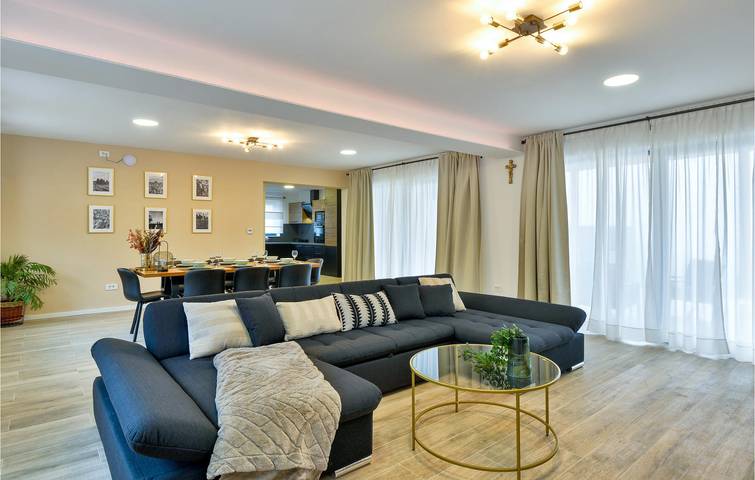 Gemütliche 170 m² große Wohnung mit Pool, WLAN, Terrasse und Parkplatz in Zagreb und Umgebung
