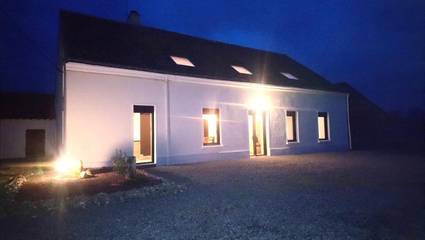 Location de vacances pour 15 personnes, avec jardin à Savigné-l'Évêque