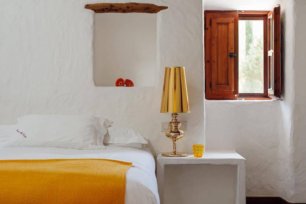 Stunning Ibiza Villa | 6 Bedrooms | Villa Santy | Gorgeous Sea & Mountain Views in Cala Xarraca, Sant Joan de Labritja