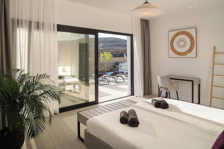 Odin 1 von Buenavilla | Erleben Sie unvergleichlichen Luxus in Puerto Calero in Puerto Calero, Yaiza