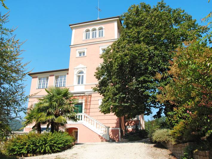 Appartamento per 6 persone, con Terrazza e Giardino a Pergine Valsugana