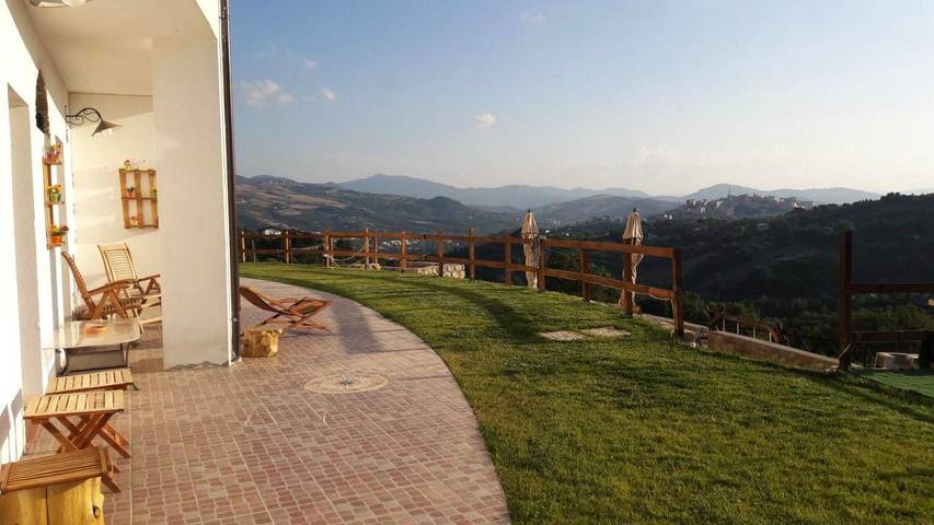 B&b per 4 persone, con Terrazza e Giardino nonché Panorama a Potenza
