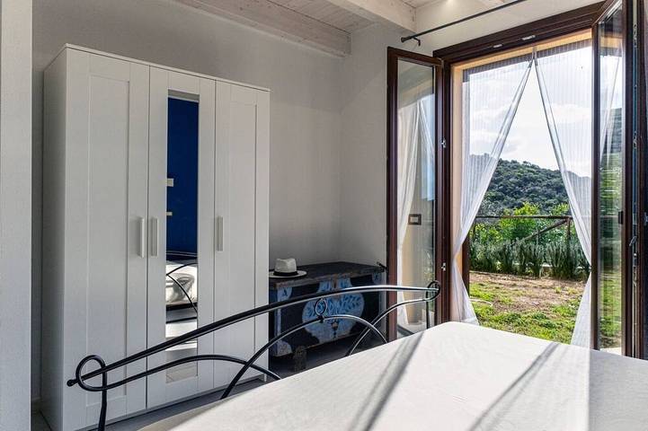 Villa Ericina, a two-minute walk from Tuerredda Beach in Tuerredda, Teulada (Italia)