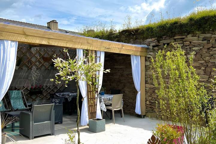 Chambre d’hôte pour 3 personnes, avec Jardin à Calan