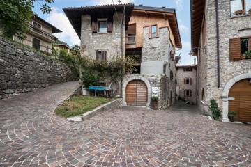 Agriturismo per 4 Persone in Tenno, Prealpi Gardesane, Foto 2