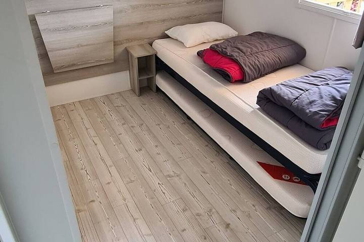 Mobil home pour 6 personnes, avec terrasse et piscine à Litteau - 3