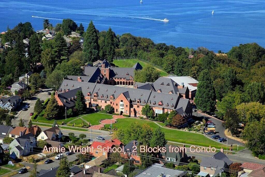 Ganze Wohnung, Puget Sound View, Whirlpool-Badewanne, historisches gehobenes Viertel in Tacoma, Pierce County