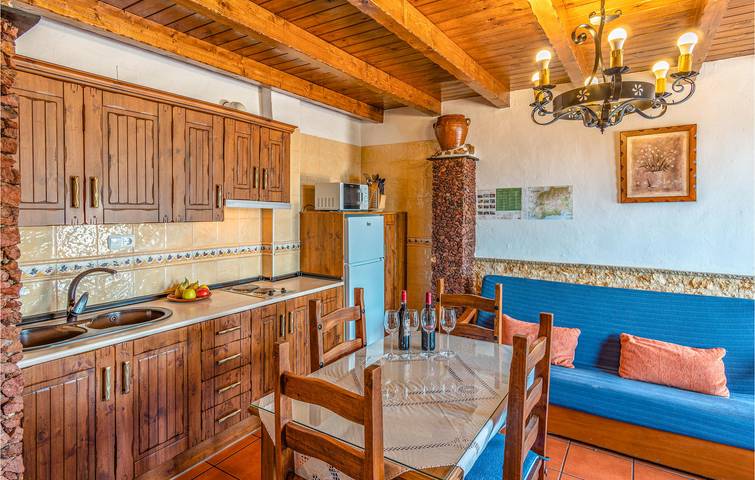 Apartamento adosado con piscina y WiFi, Golco in Mecina Bombarón, Alpujarra de la Sierra