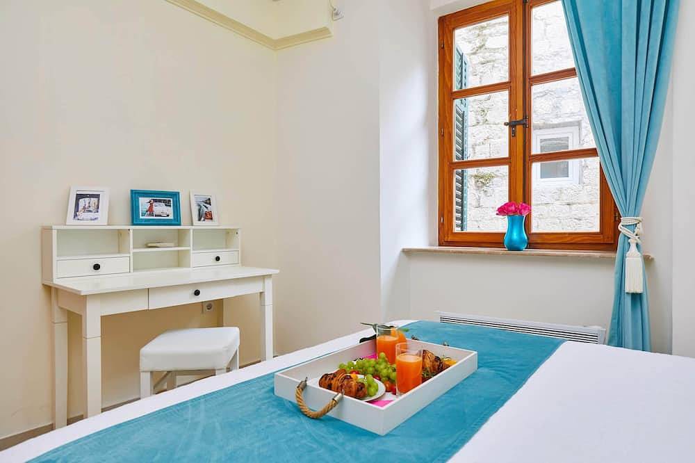 Ganze Wohnung, La Dolce Vita l ❤️ der Unesco Kotor Luxus 1bdr 50% Rabatt ideal freiberuflicher Hub in Kotor, Boka Kotorska