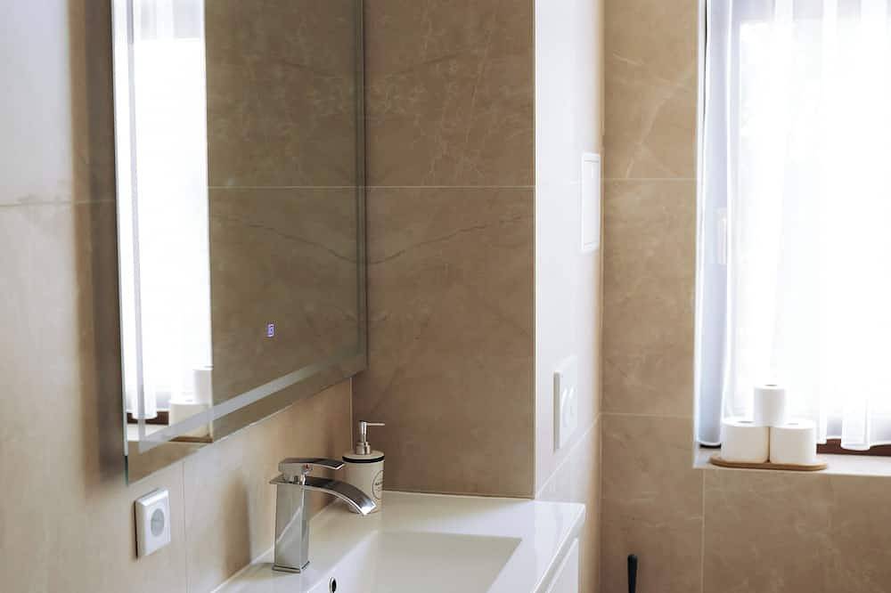 Ganze Wohnung, Modernes Apartment We1– ruhig & zentral in Reichenbach in Reichenbach, Chemnitz und Umgebung