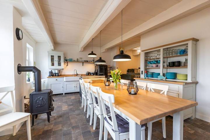 Luxus-Ferienhaus für 9 Personen, mit Garten