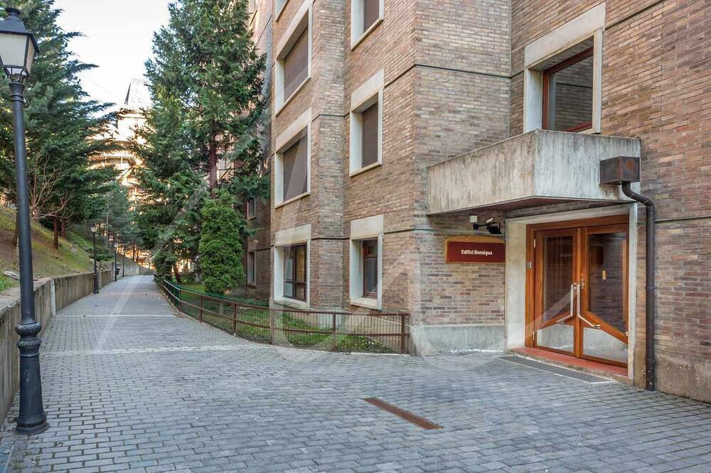 Entire apartment, Bonaigua 006 by Seamount Rentals in Baqueira, Naut Aran