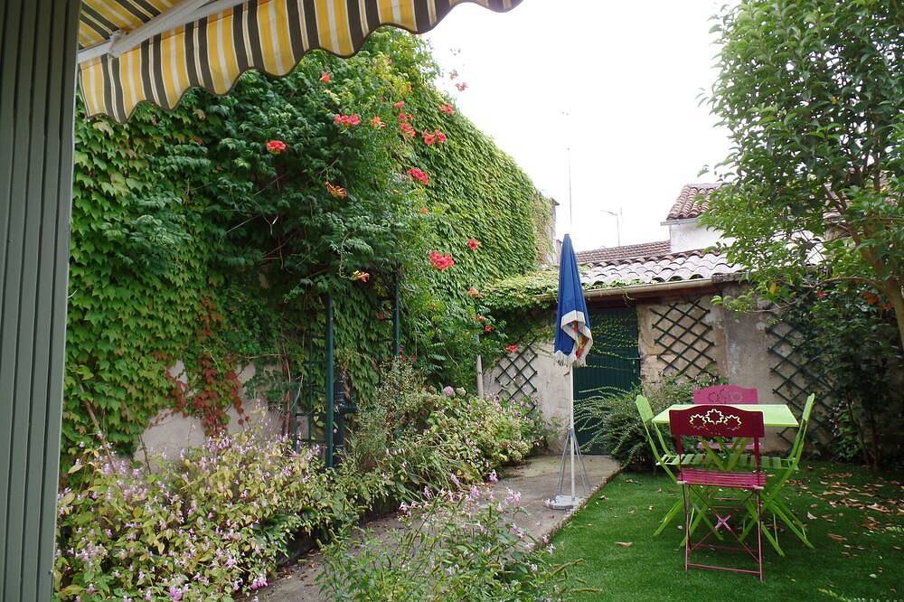 House with garden not overlooked in Bergerac quiet in Bergerac, Périgord Pourpre