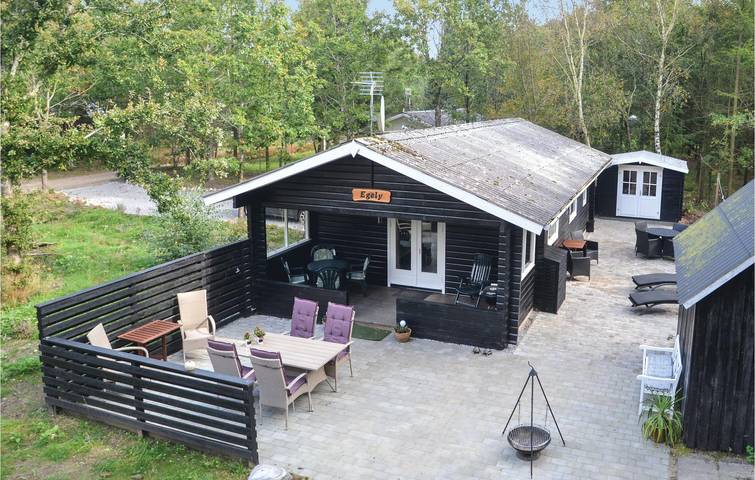 Ferienhaus für 4 Personen, mit Terrasse in Kvie Sø