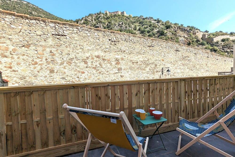 Appartement entier, Appartement avec balcon vue montagne Le Fort Résidence Les Rosalys in Villefranche-de-Conflent, Parc naturel régional des Pyrénées catalanes