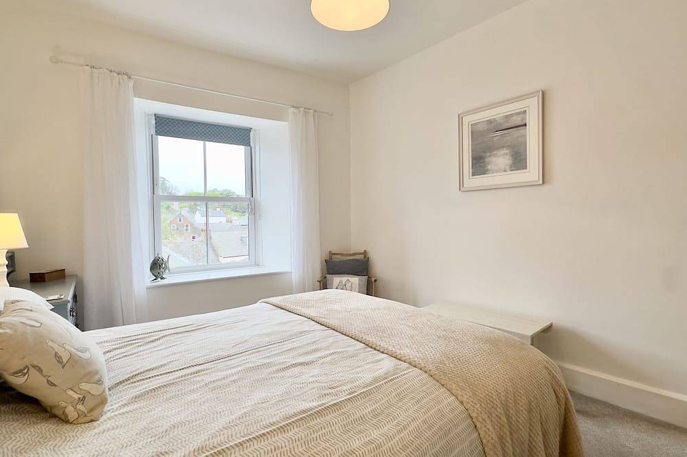 10 Mill Road - 19th Century 3/4 Bedroom - Character Cottage Padstow Harbour Cornwall in Padstow, Cornwall